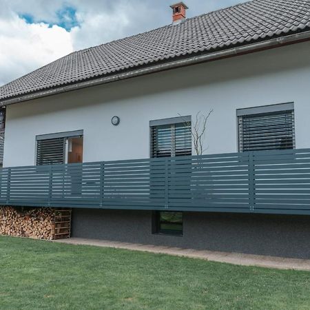 Apartma Lamberger Zirovnica Luaran gambar