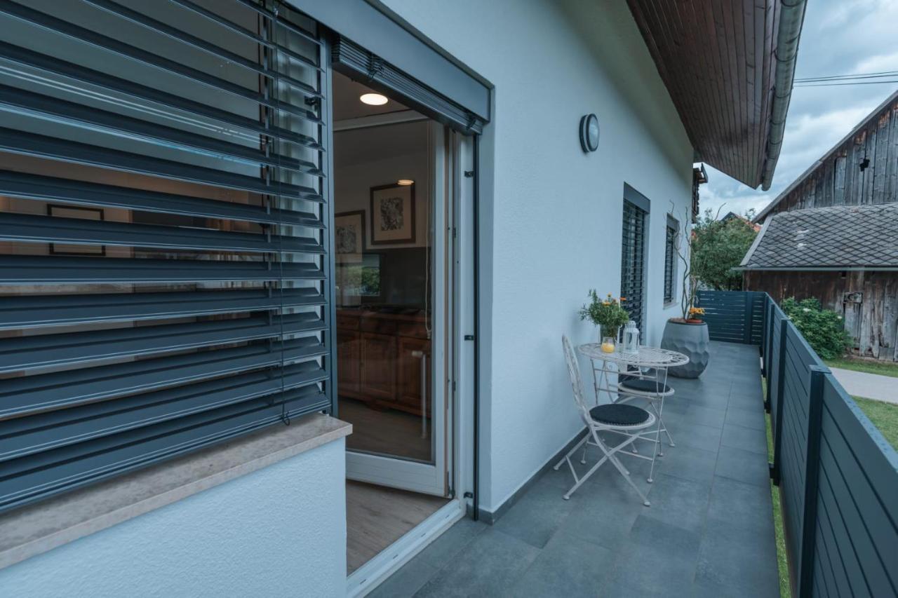 Apartma Lamberger Zirovnica Luaran gambar