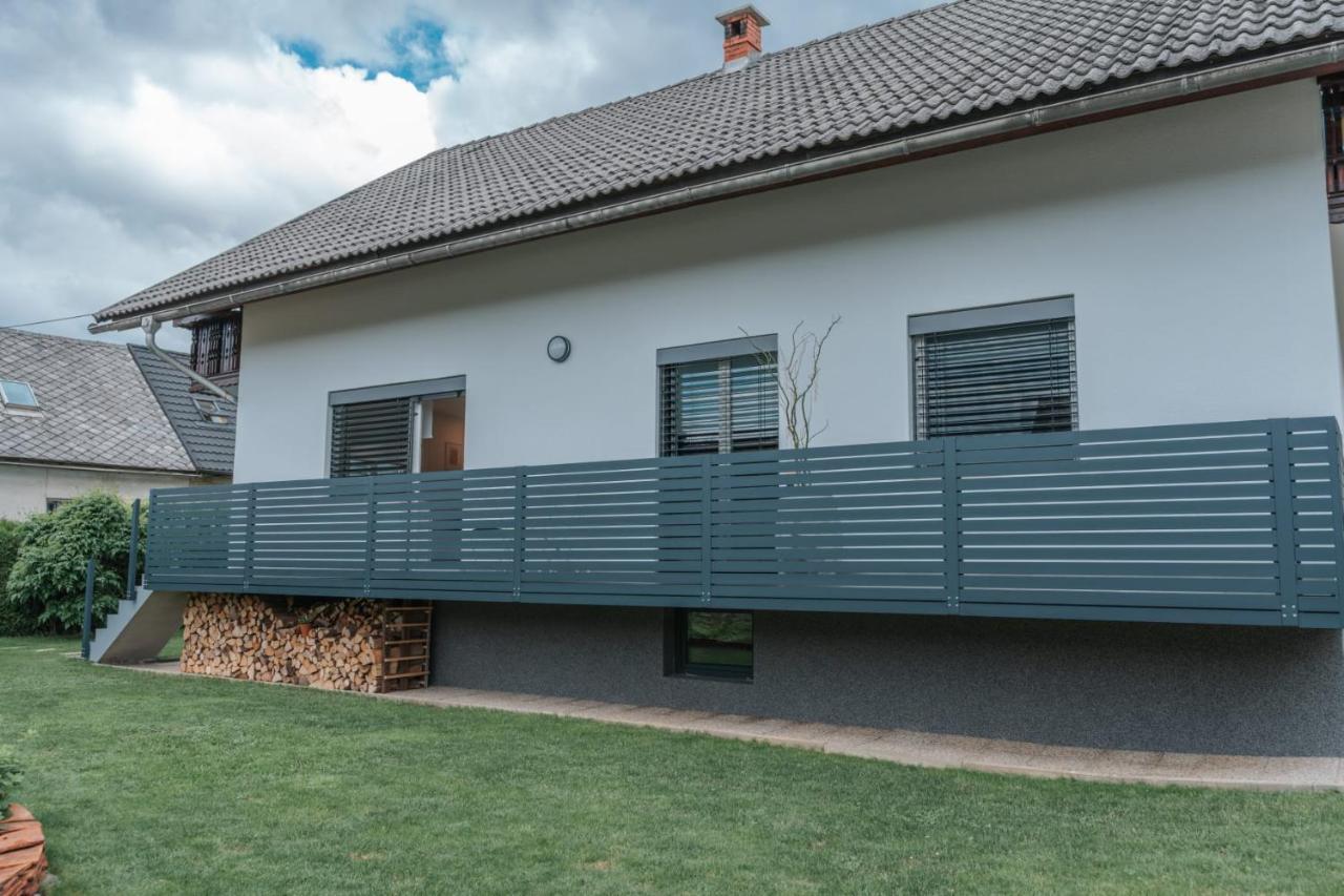 Apartma Lamberger Zirovnica Luaran gambar