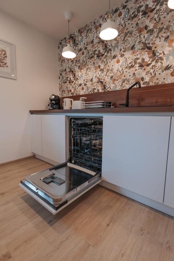 Apartma Lamberger Zirovnica Luaran gambar